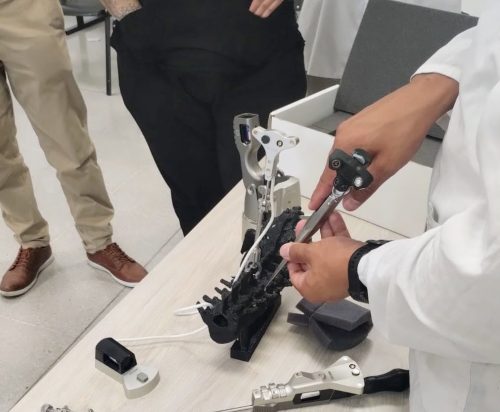 Lee más sobre el artículo Capacitación en navegación quirúrgica para profesionales del Hospital Central ‘Dr. Ramón Carrillo’