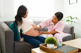 Lee más sobre el artículo Condenaron por homicidio y lesiones graves a una médica por dos partos domiciliarios