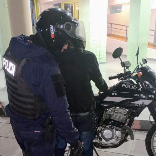 Lee más sobre el artículo Intento de robo en la terminal de ómnibus de Villa Mercedes: demorarán a un hombre