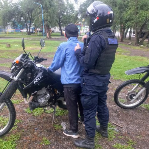 Lee más sobre el artículo Villa Mercedes: Demoran a un joven por robo en una panadería e intento de hurto en un garaje