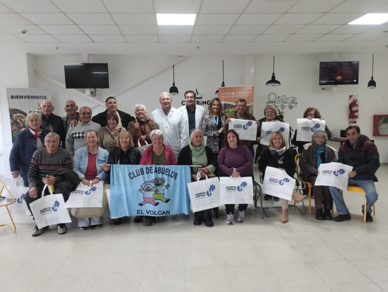 Lee más sobre el artículo Nueva jornada del programa ‘Grandes Amigos Salud’ en el Hospital Central ‘Dr. Ramón Carrillo’