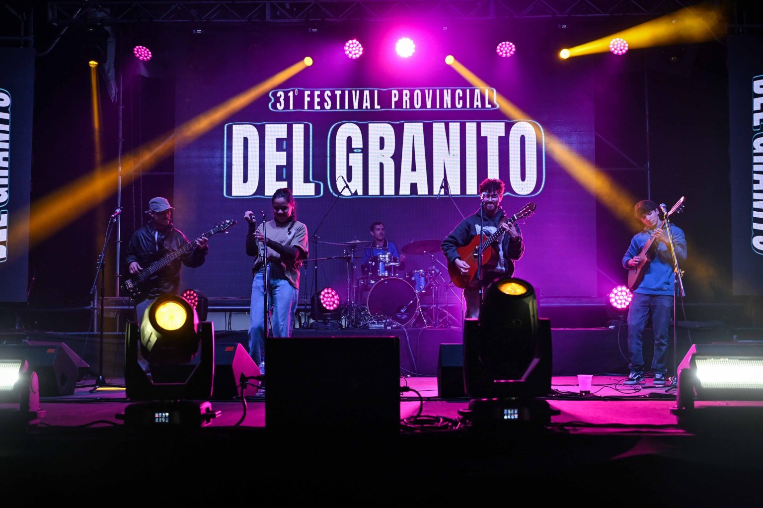 Lee más sobre el artículo Con el acompañamiento del Gobernador, Potrerillo celebró la 31° edición de la Fiesta del Granito