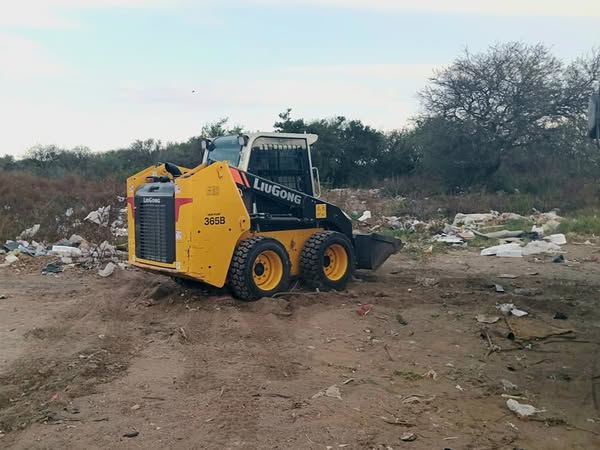 Lee más sobre el artículo Policía Ambiental: una empresa retiró residuos arrojados en el Kilómetro 4