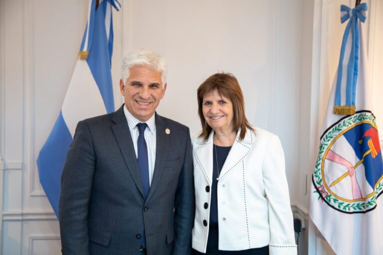 Lee más sobre el artículo Claudio Poggi se reunió con Patricia Bullrich para fortalecer la presencia de Gendarmería y la lucha contra el narcotráfico en San Luis