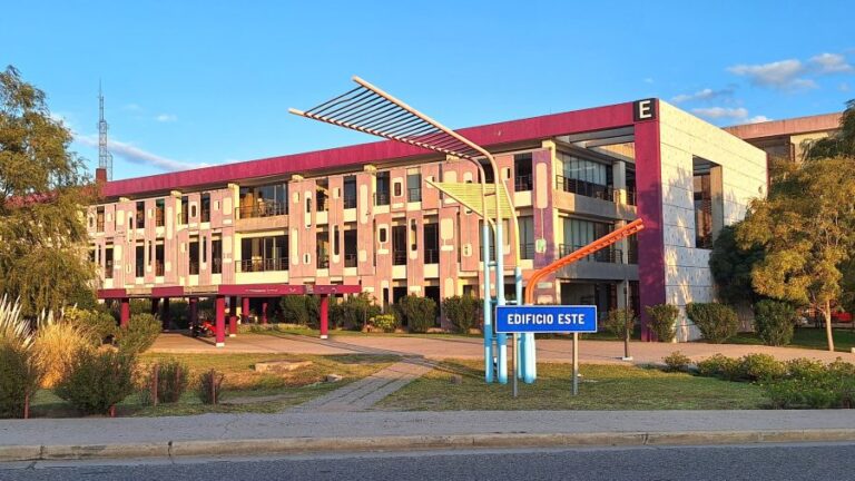 Lee más sobre el artículo Lunes sin clases en el turno mañana en las escuelas sede de votación