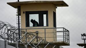 Lee más sobre el artículo Un agente penitenciario fue detenido por ingresar celulares y droga a la cárcel de Piñero