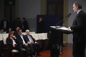 Lee más sobre el artículo El Gobierno anunció una reforma migratoria: endurecimiento para obtener las residencias y expulsiones