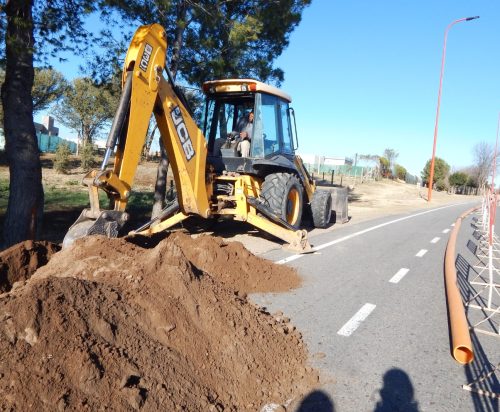 Lee más sobre el artículo Con más del 80% de avance, la red de gas natural llega al barrio Malvinas Argentinas de Juana Koslay