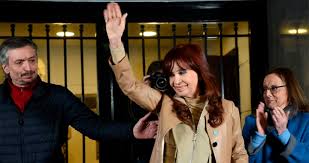 Lee más sobre el artículo En Casa Rosada anticipan una detención “respetuosa” de Cristina Kirchner y se diferencian del macrismo