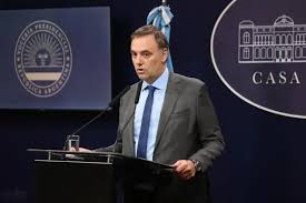 Lee más sobre el artículo El Gobierno eliminó por decreto el Día del Empleado Público