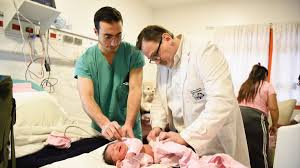 Lee más sobre el artículo Hazaña en el Garrahan: operaron a una beba en el útero de su mamá y el final es conmovedor