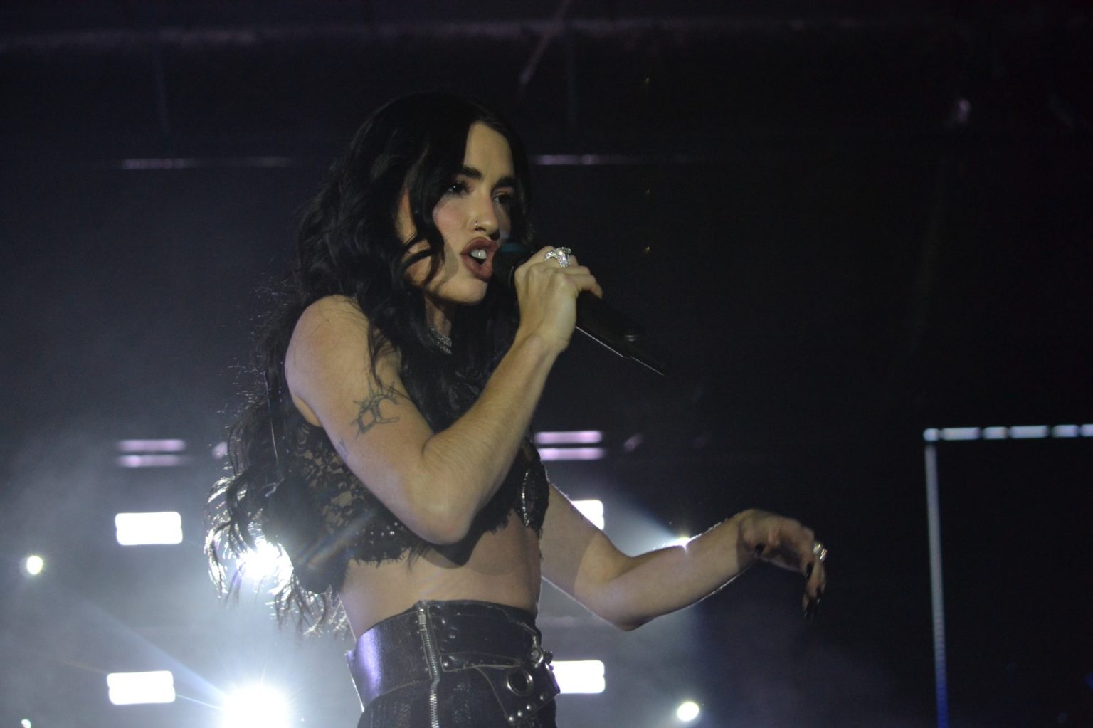 Lee más sobre el artículo Lali deslumbró en San Luis: miles de fanáticos vibraron con su show en Espacio Royal Arena