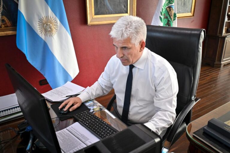 Lee más sobre el artículo San Luis: el Gobernador firmó un decreto que reglamenta la Ley de Catastro para proteger bienes del Estado