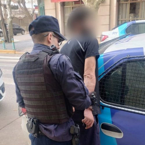 Lee más sobre el artículo Villa Mercedes: demoraron a un sujeto que portaba un arma blanca y molestaba a transeúntes