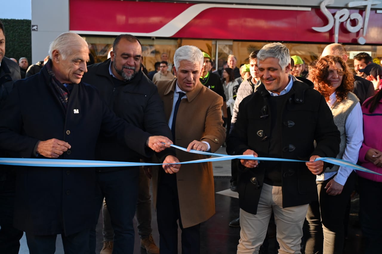Lee más sobre el artículo Reabre una histórica estación de servicio en Villa Mercedes con impulso a la inserción laboral