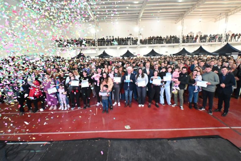 Lee más sobre el artículo Poggi celebró junto a emprendedores la puesta en marcha de más de 10 mil proyectos productivos