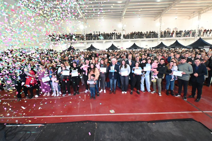 Lee más sobre el artículo Poggi celebró junto a emprendedores la puesta en marcha de más de 10 mil proyectos productivos