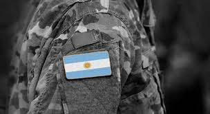 Lee más sobre el artículo El horror en el Ejército: condenan a dos militares por torturar a aspirantes con picanas y bolsas en la cabeza