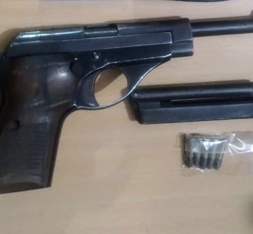 Lee más sobre el artículo Detuvieron a un hombre en Villa Mercedes por portación ilegal de arma de fuego y resistencia a la autoridad