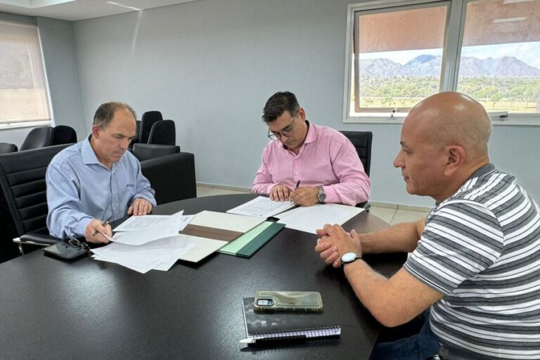 Lee más sobre el artículo Estudiantes de la ULP desarrollaron un sistema digital para optimizar la gestión de herramientas en una empresa local