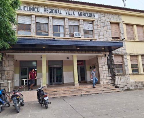 Lee más sobre el artículo Realizan por primera vez una cirugía de corpectomía cervical en el Policlínico Regional ‘Juan Domingo Perón’