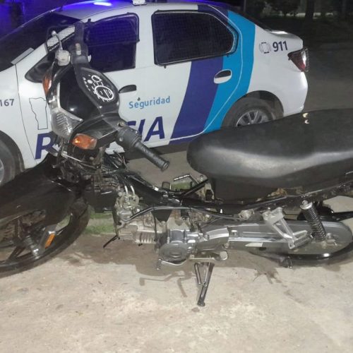 Lee más sobre el artículo Villa Mercedes: la Policía recuperó una motocicleta que había sido sustraída en la terminal de ómnibus-