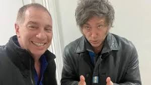 Lee más sobre el artículo Javier Milei desmintió que se vaya a dar de baja al monotributo