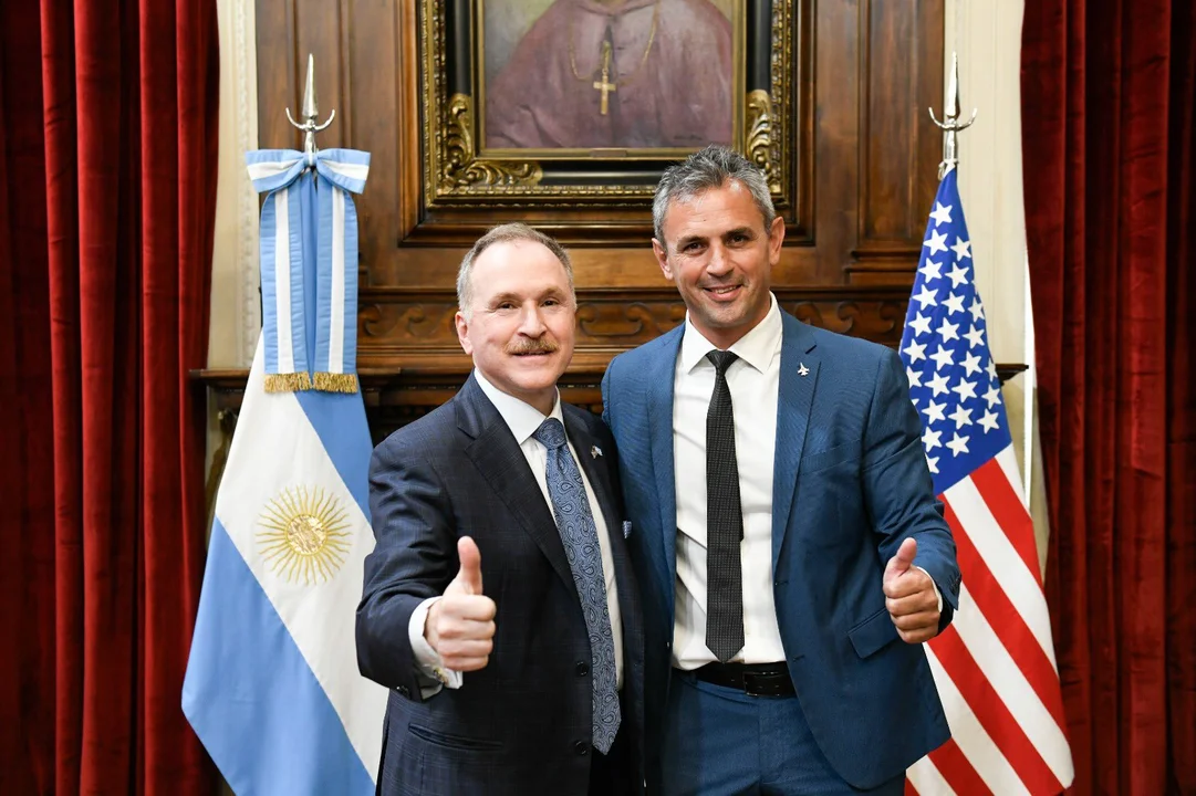 Lee más sobre el artículo Menem se reunió con el embajador de Estados Unidos