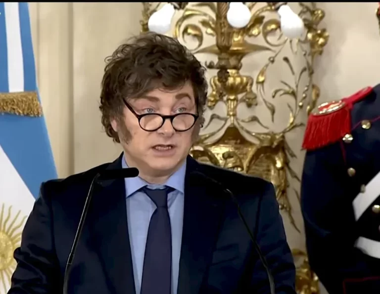 Lee más sobre el artículo “Erraron otra vez”: Javier Milei defendió el refinanciamiento de la deuda y descartó el riesgo de default