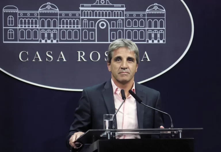 Lee más sobre el artículo Lanzan un nuevo canje para mantener estable el dólar