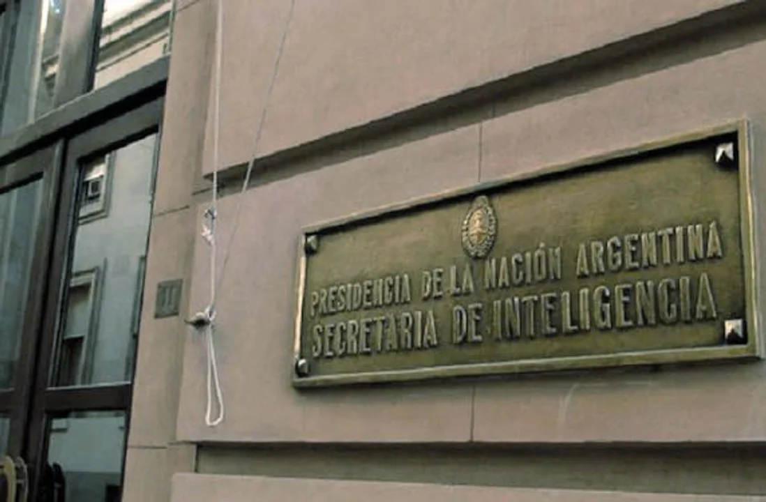 Lee más sobre el artículo Organizaciones piden derogar el DNU de Inteligencia por “debilitar controles democráticos”