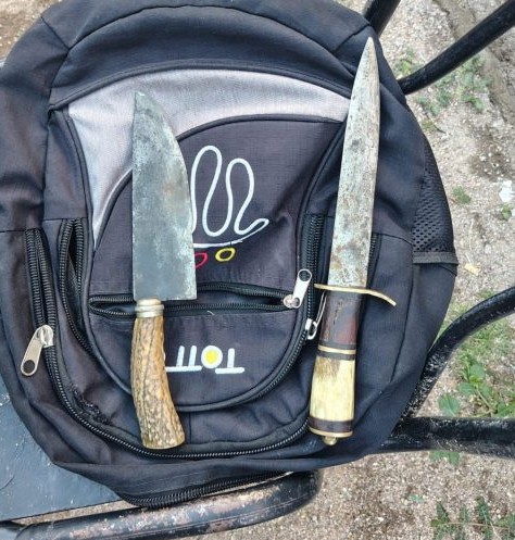 Lee más sobre el artículo San Luis: la Policía demoró a un individuo que intentó agredir a su expareja y tenía dos cuchillos en su poder