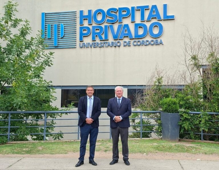 Lee más sobre el artículo El Hospital Carrillo firmó un convenio para implementar su programa de trasplante hepático