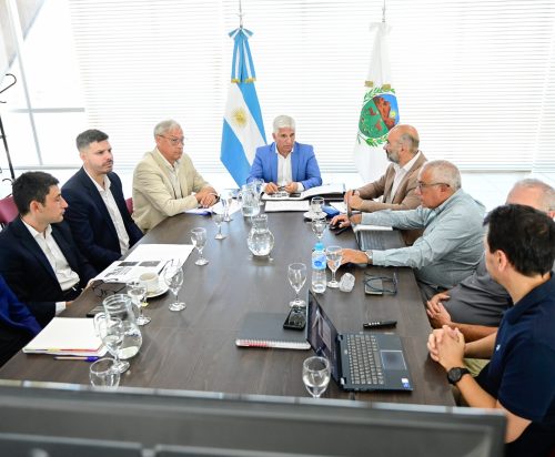 Lee más sobre el artículo Con el Gobernador a la cabeza, trabajan para finalizar la formulación del Plan Maestro del Agua