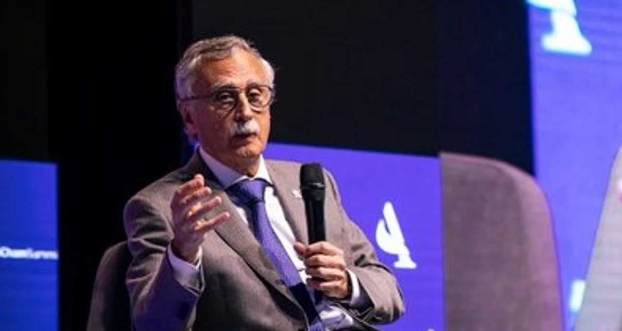 Lee más sobre el artículo Lugones destacó el cesanteo de personal del Garrahan: “Pusieron en riesgo el funcionamiento del hospital”