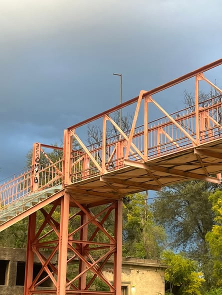 Lee más sobre el artículo Vandalismo en el alumbrado público de Calle Angosta