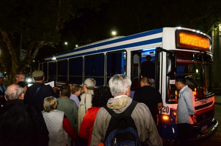 Lee más sobre el artículo Villa Mercedes: partieron colectivos hacia el Hospital Ramón Carrillo con adultos mayores para controles de salud