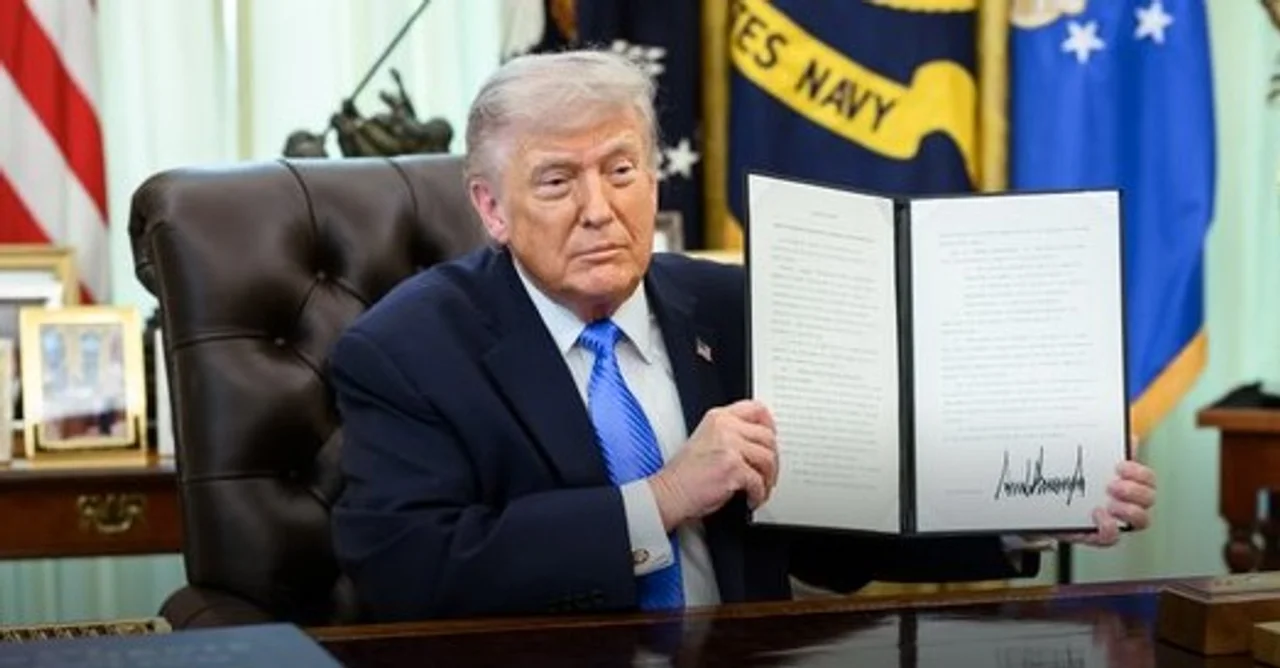 Lee más sobre el artículo Trump advirtió que otros países enviarán buques de guerra al estrecho de Ormuz