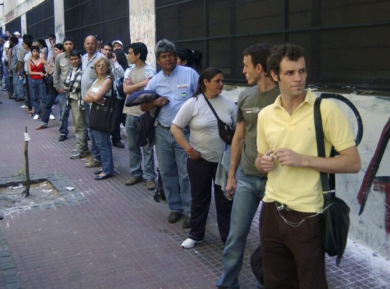 Lee más sobre el artículo ¿Cuántos empleados públicos menos hay desde que asumió Milei?
