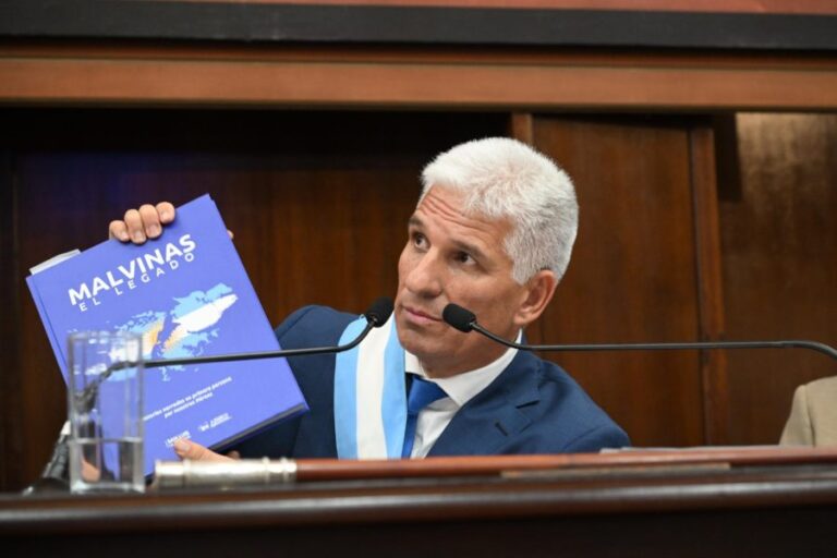 Lee más sobre el artículo Presentarán el libro “Malvinas, El Legado” en homenaje a los héroes del Atlántico Sur