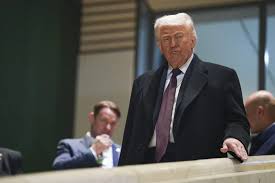 Lee más sobre el artículo Trump dice que Irán podría ser “eliminado” en una sola noche y que esa noche “podría” ser el martes