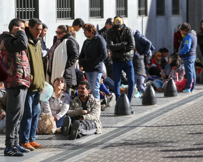 Lee más sobre el artículo Se recuperó el empleo privado en las provincias durante febrero, aunque sigue estando por debajo en la era Milei