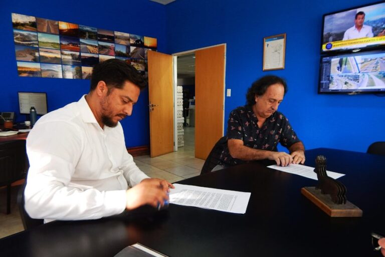 Lee más sobre el artículo El Estado invertirá más de $1.600 millones para renovar la demarcación en la ruta provincial N°20