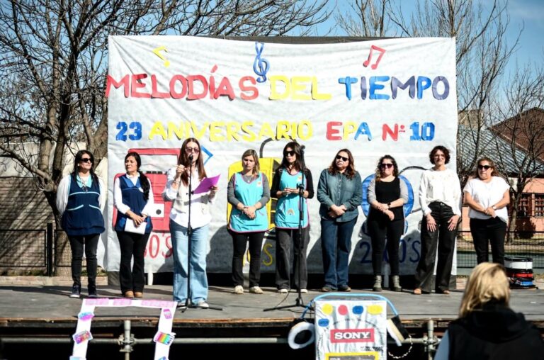 Lee más sobre el artículo Maxi Frontera acompañó el 23° aniversario de la EPA Nº 10