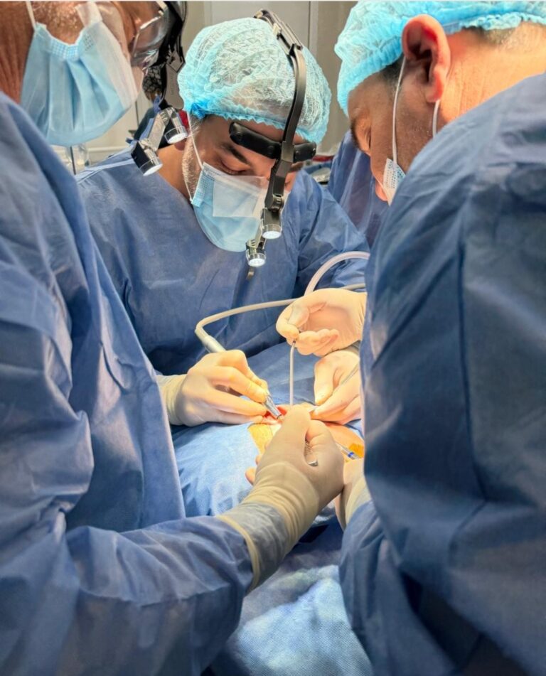 Lee más sobre el artículo El sistema público de salud realizó por primera vez cirugías de alta complejidad en articulación temporomandibular