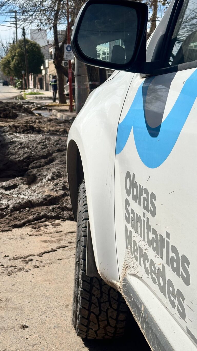 Lee más sobre el artículo Reparan una antigua red de agua en la zona centro