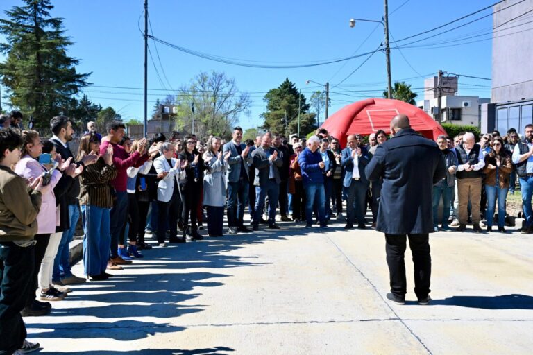 Lee más sobre el artículo Poggi acompañó al Intendente de Villa Mercedes en la visitas de obra en el barrio Las Mirandas