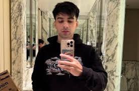 Lee más sobre el artículo Detuvieron al streamer Chaipa7 por violencia de género: discutió con su pareja en vivo y la golpeó